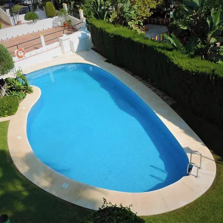 Residencial Rosamar San Pedro Alcantara Διαμέρισμα *